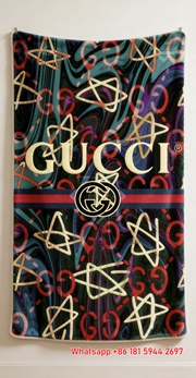 Gucci Psychedelic GG Throw blankets Gucci Swirl Monogram Tapestry IMG_2846